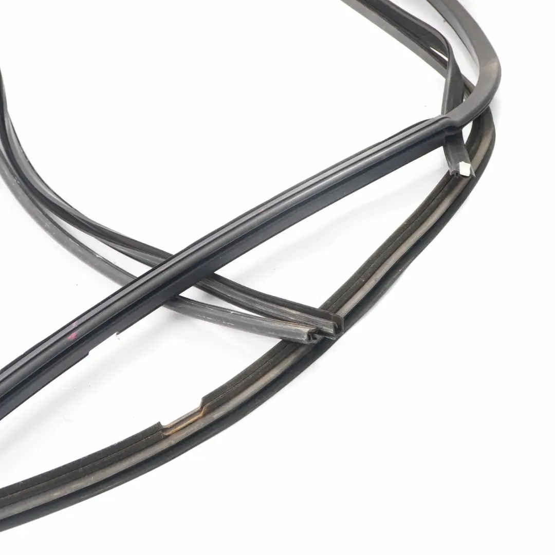 MK8 Joint de vitre avant Porte droite pour Ford Transit à propos du numéro de pièce 2378702 Ford Transit MK8 Joint de vitre avant Porte droite - SKU 2378702 - Numéro de pièce 2378702