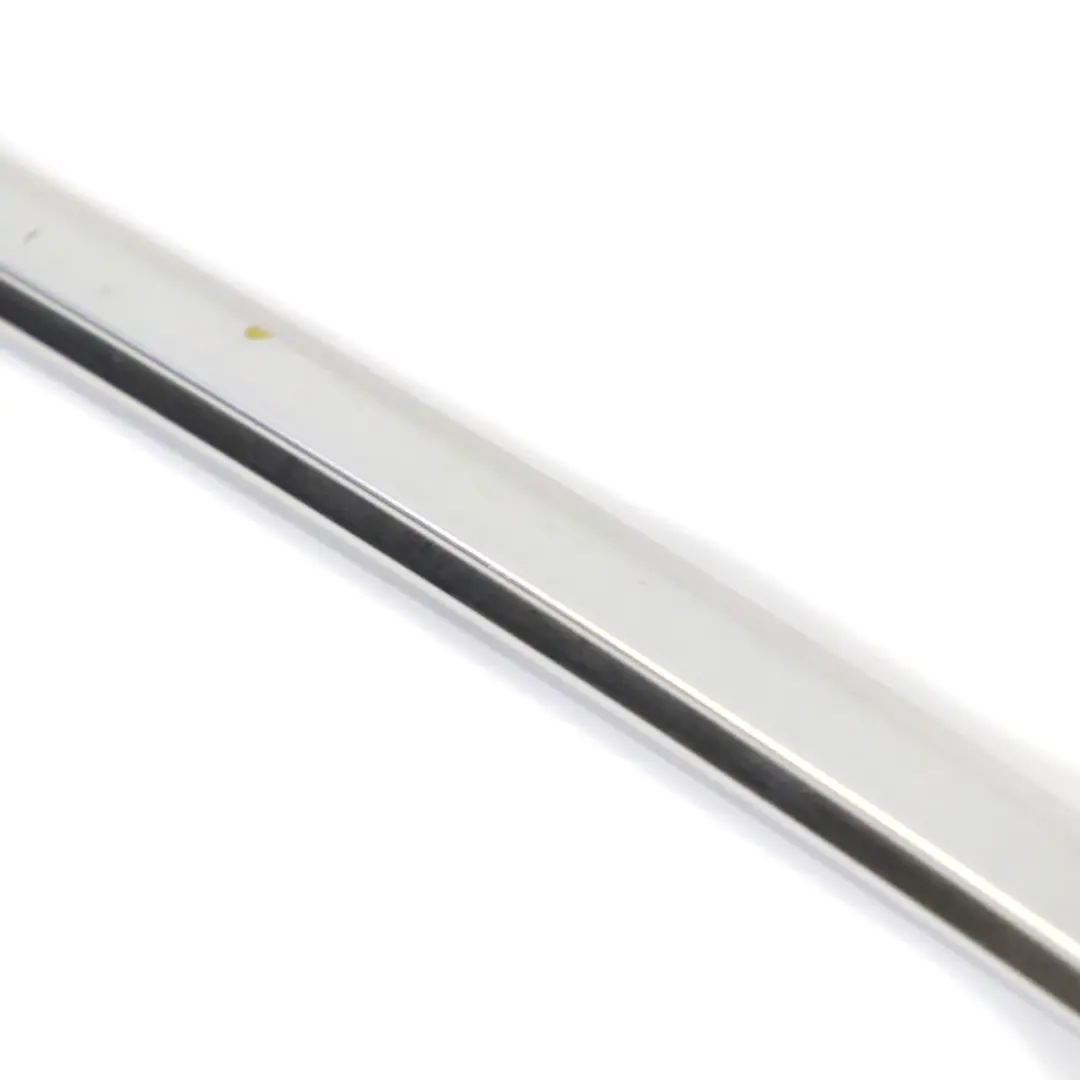 Barre de toit gauche Moulure Bande de finition Chromée pour BMW E38 à propos du numéro de pièce 2421507 BMW E38 Barre de toit gauche Moulure Bande de finition Chromée - SKU 2421507 - Numéro de pièce 2421507