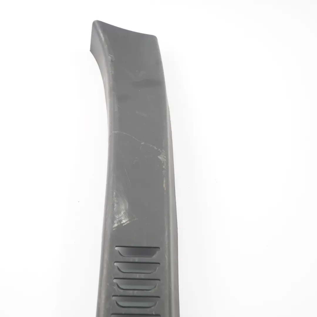 Rivestimento pannello colonna D Posteriore Destro per Renault Trafic con numero di parte 242969846R Renault Trafic Rivestimento pannello colonna D Posteriore Destro - SKU 242969846R - Numero di parte 242969846R