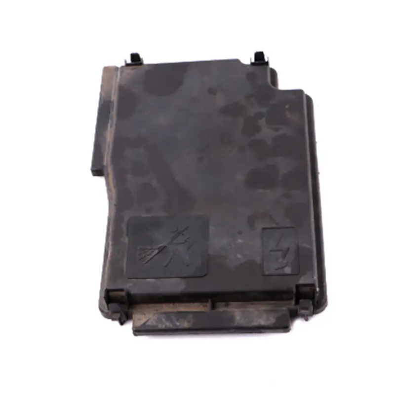 Traffic MK3 Fuse Box Cover to Renault with Part number 243121532R Renault Traffic MK3 Fuse Box Cover - SKU 243121532R - Part number 243121532R