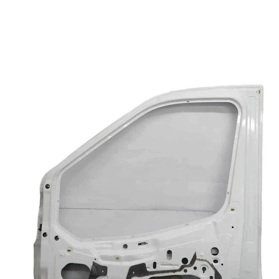 Drzwi Prawe Przednie Frozen White Z2 do Ford Transit o numerze 2446058 Ford Transit Drzwi Prawe Przednie Frozen White Z2 - SKU 2446058-FW - Numer Części 2446058