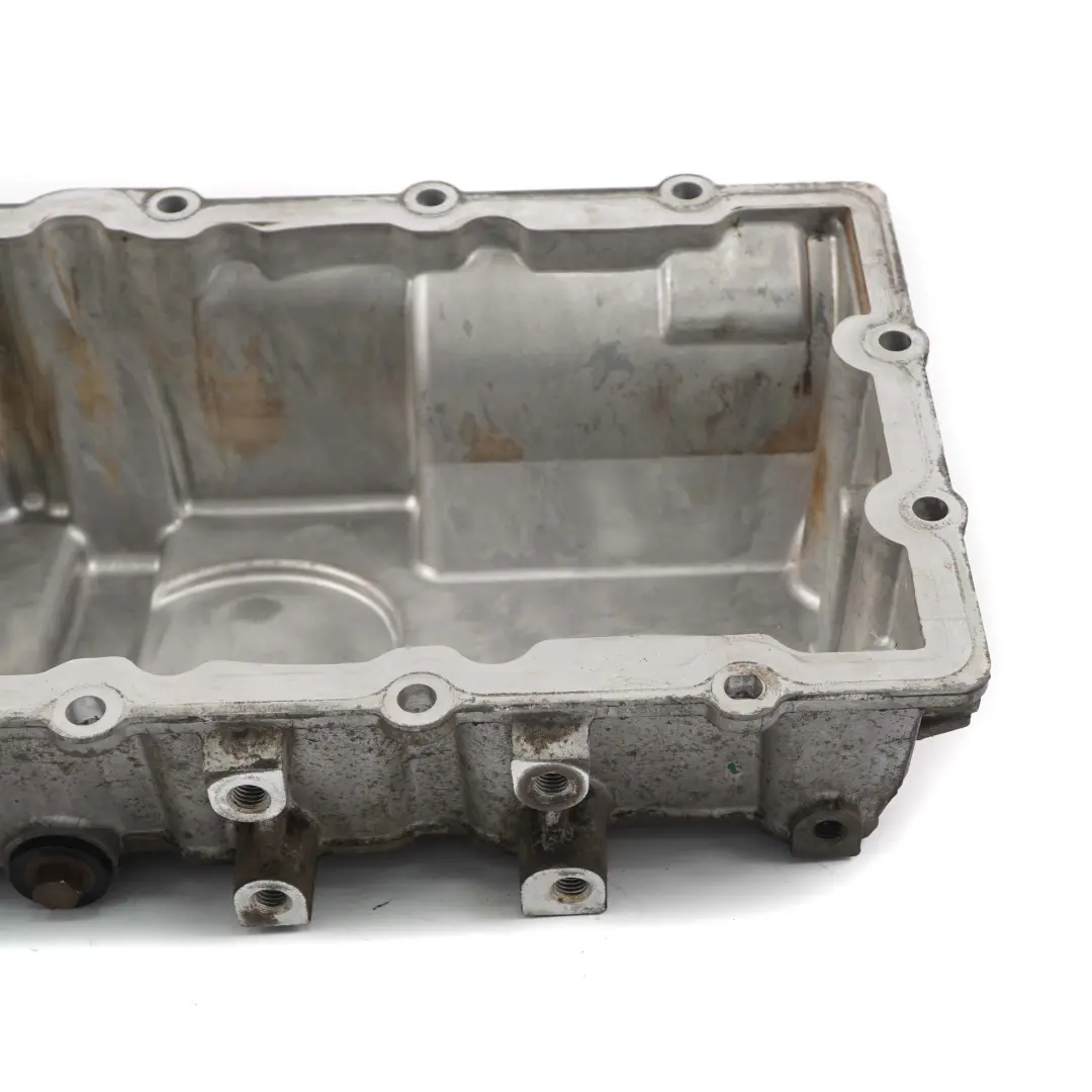 Miska Olejowa 04777834AB do Mini Cooper R50 R52 R53 W10 W11 o numerze 2463751 Mini Cooper R50 R52 R53 W10 W11 Miska Olejowa 04777834AB - SKU 2463751 - Numer Części 2463751