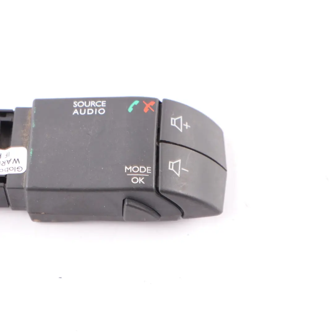 Renault Trafic 3 Unité de contrôle du volume radio Modul - SKU 255522448R - Numéro de pièce 255522448R