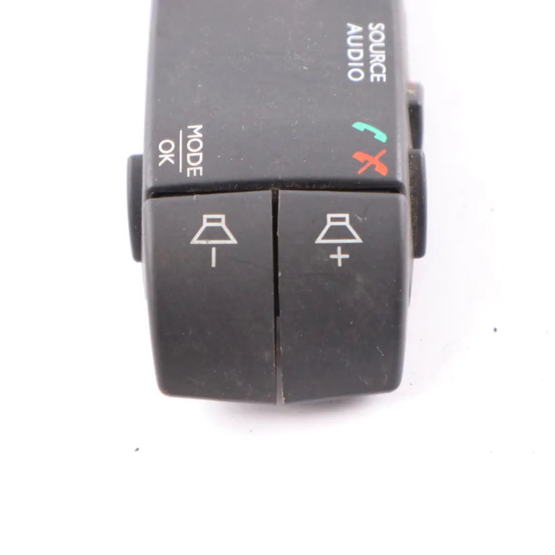 Traffic 3 Przełącznik Sterowaniem Radia do Renault o numerze 255522448R Renault Traffic 3 Przełącznik Sterowaniem Radia - SKU 255522448R - Numer Części 255522448R