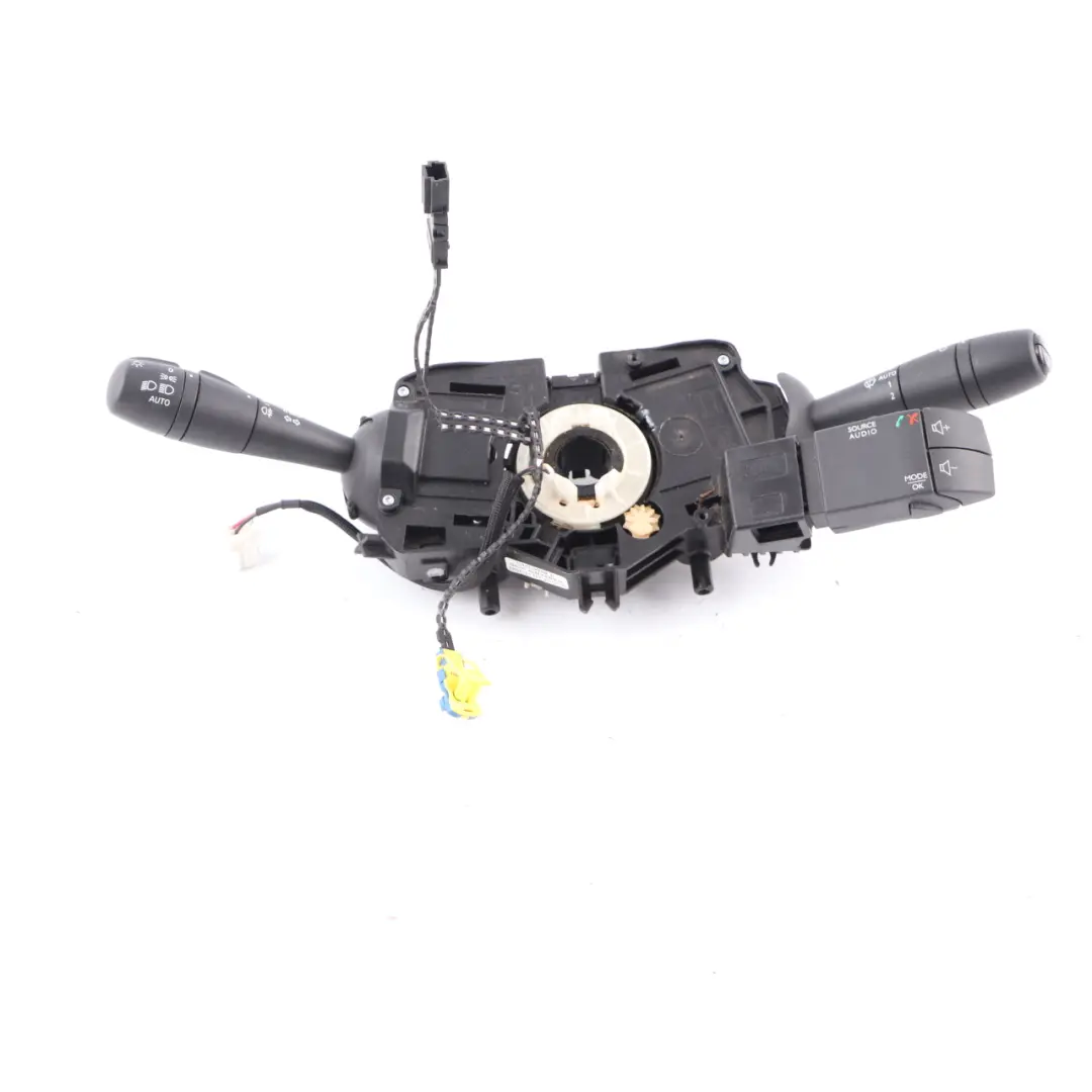 Indicator Wiper Stalk Slip Switch to Renault Trafic 3 Vauxhall Vivaro B with Part number 255672499R Renault Trafic 3 Vauxhall Vivaro B Indicator Wiper Stalk Slip Switch - SKU 255672499R - Part number 255672499R