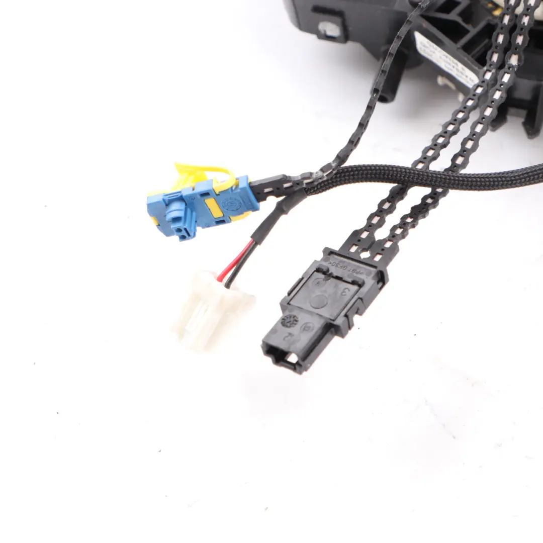 Indicator Wiper Stalk Slip Switch to Renault Trafic 3 Vauxhall Vivaro B with Part number 255672499R Renault Trafic 3 Vauxhall Vivaro B Indicator Wiper Stalk Slip Switch - SKU 255672499R - Part number 255672499R