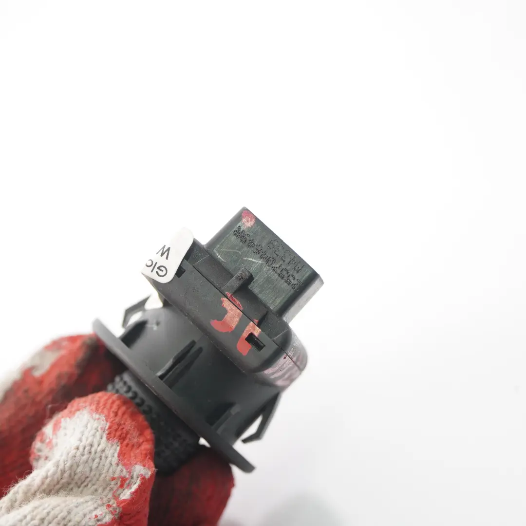 Elektrische Spiegelverstellung Schalter für Renault Trafic III mit Teilenummer 255704649R Renault Trafic III Elektrische Spiegelverstellung Schalter - SKU 255704649R - Teilenummer 255704649R