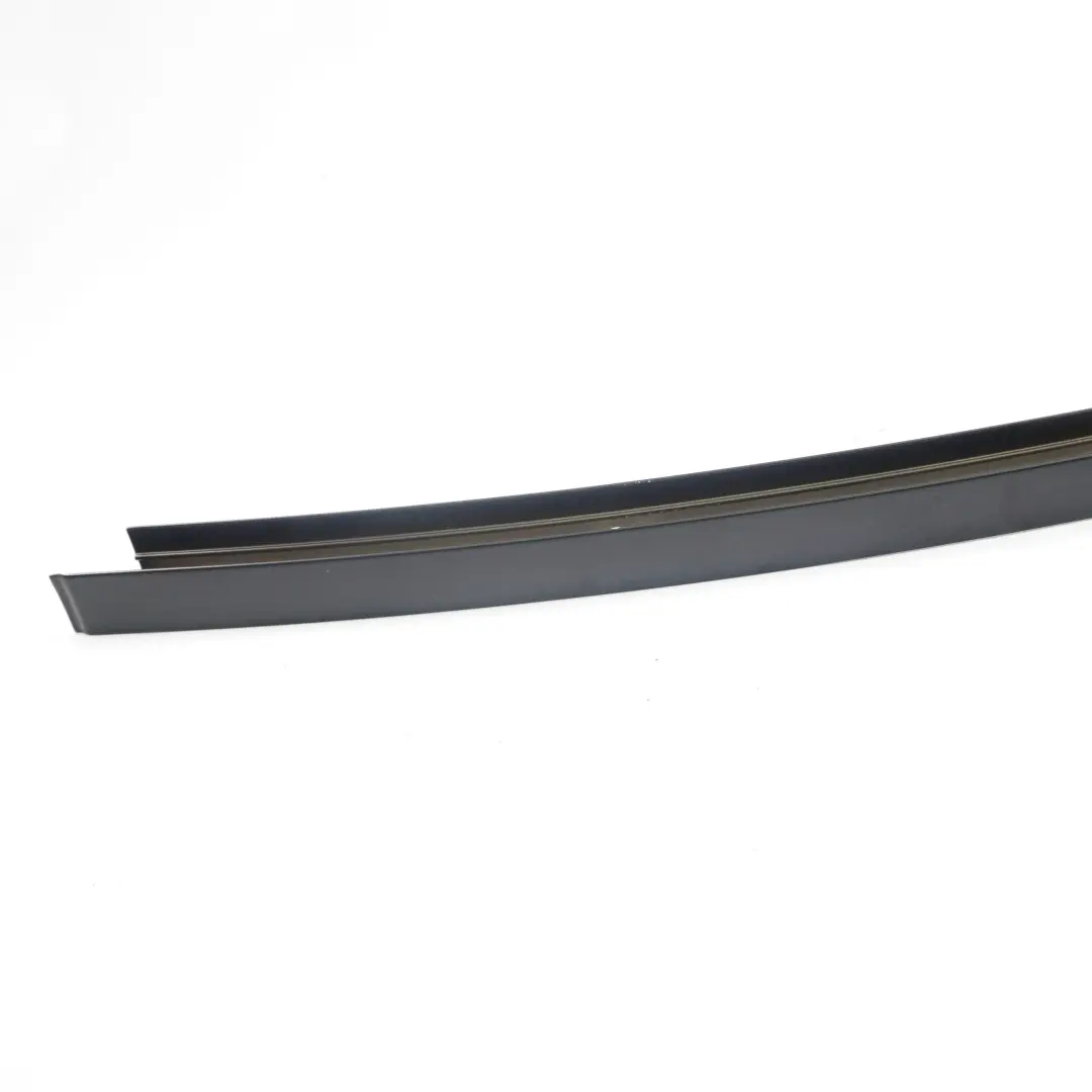 BMW F10 Window Guide Web Cover Trim noir arriere droit - SKU 2577238 - Numéro de pièce 2577238