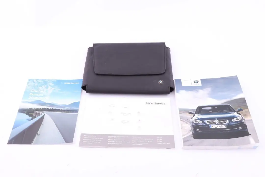 Service Booklet Owner's Handbook Book 00 to BMW 5 Series E60 E61 with Part number 2600707 BMW 5 Series E60 E61 Service Booklet Owner's Handbook Book 00 - SKU 12781 - Part number 2600707