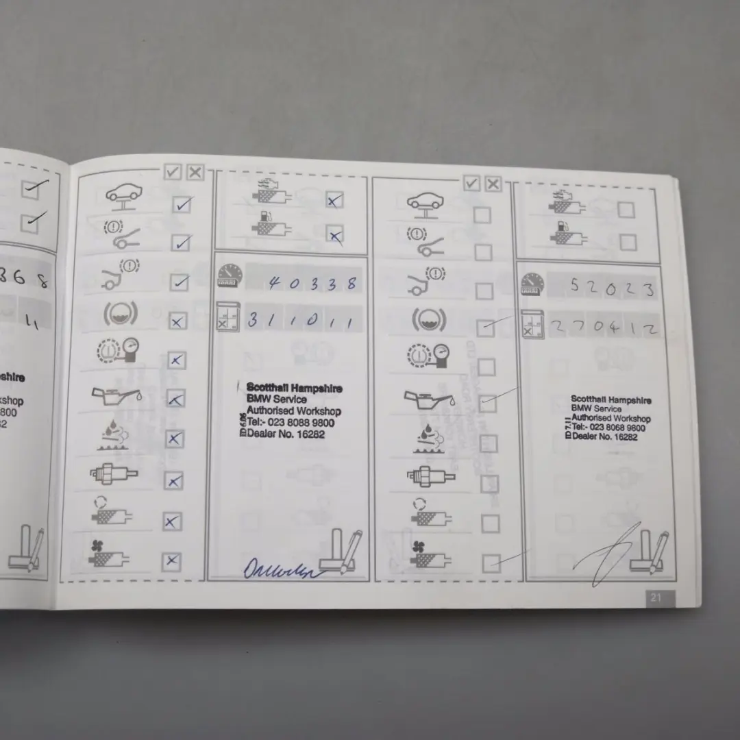 Owner's Handbook Service Booklet Pouch Case Wallet to BMW 1 Series E81 E87 LCI with Part number 2604030 BMW 1 Series E81 E87 LCI Owner's Handbook Service Booklet Pouch Case Wallet - SKU 2604030 - Part number 2604030