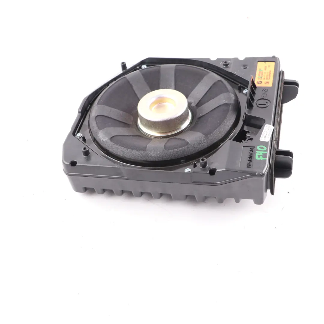 Subwoofer BMW F40 Zentraler Bass links Harman Kardon Top Lautsprecher für mit Teilenummer 2622665 Subwoofer BMW F40 Zentraler Bass links Harman Kardon Top Lautsprecher - SKU 2622665 - Teilenummer 2622665
