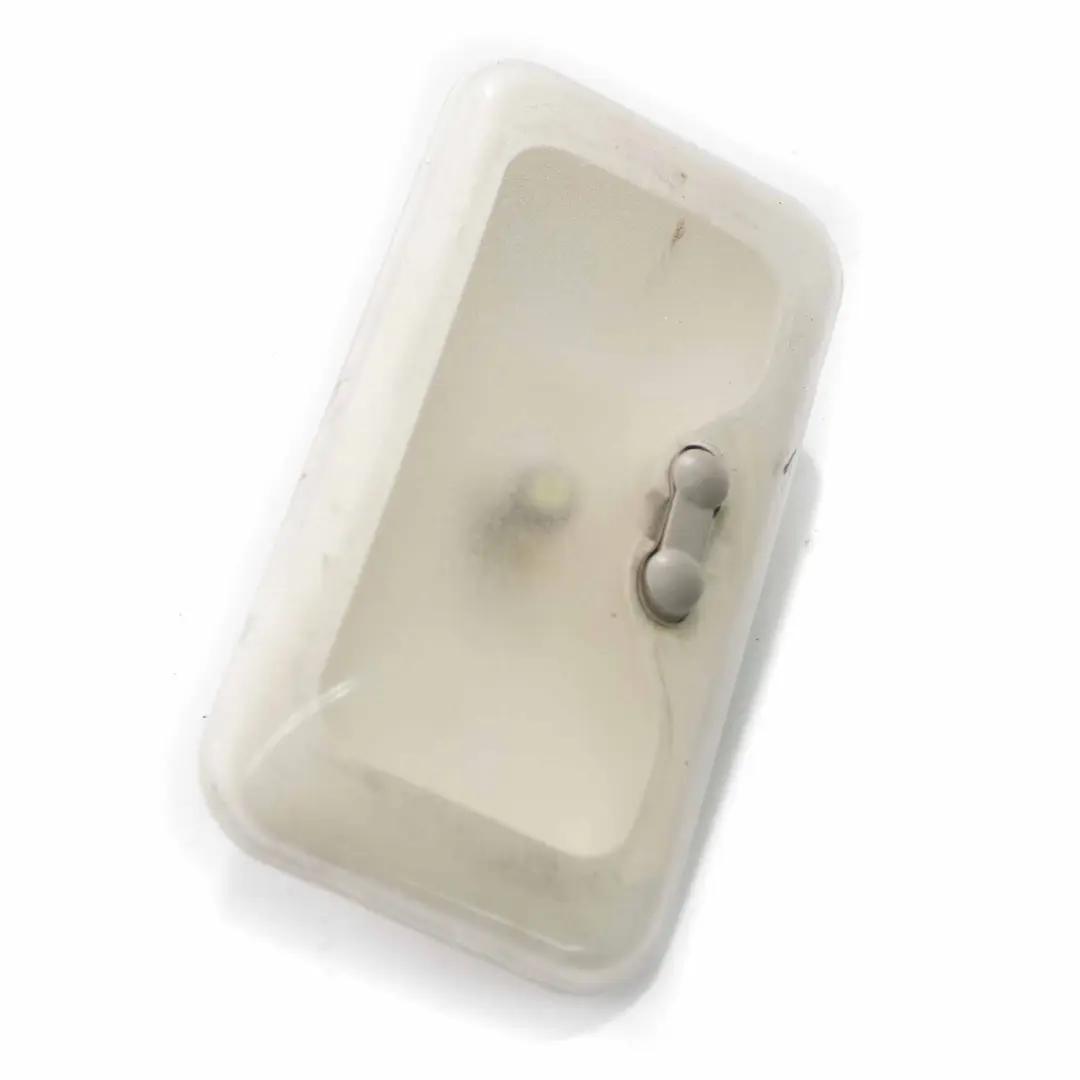 Lampka Oświetlenie Kabiny do Renault Trafic II o numerze 264306877R Renault Trafic II Lampka Oświetlenie Kabiny - SKU 264306877R - Numer Części 264306877R