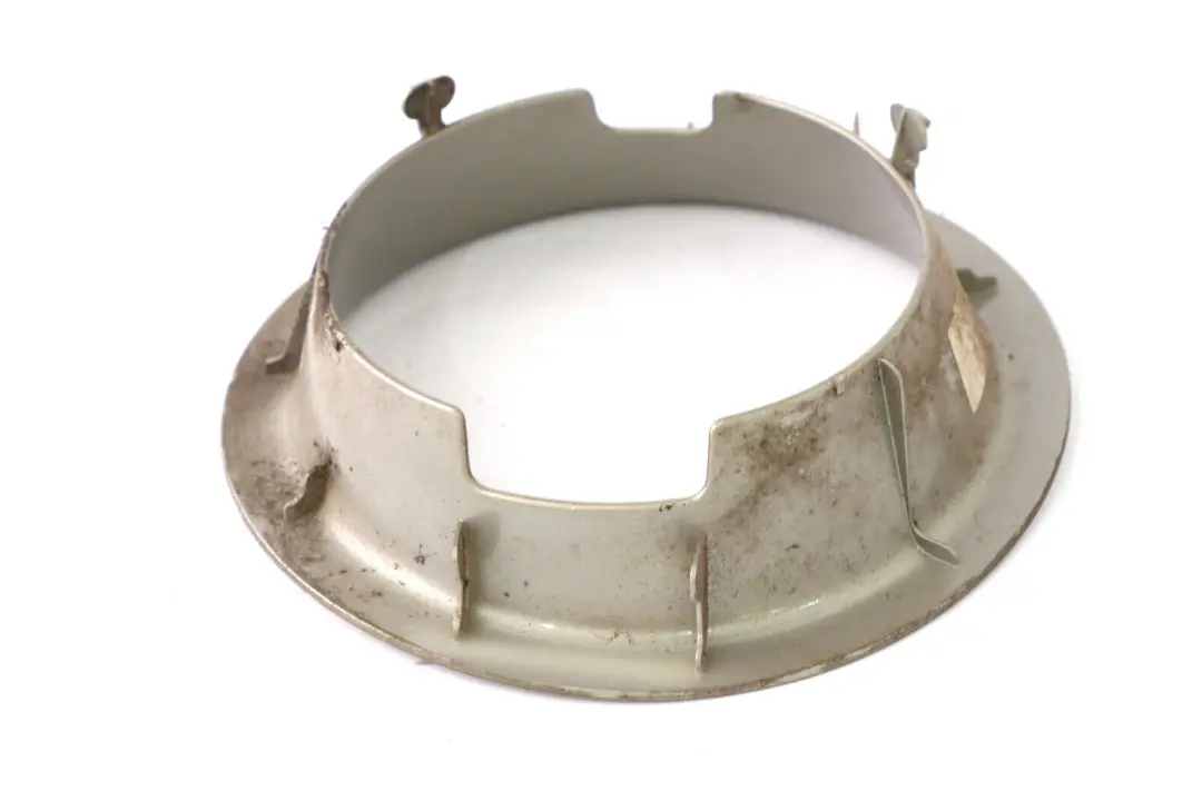 Panel Envolvente Tapa Depósito Combustible Plata Brillante para Mini Cooper S R56 con número de pieza 2751980 Mini Cooper S R56 Panel Envolvente Tapa Depósito Combustible Plata Brillante - SKU 2751980-SS - Número de pieza 2751980