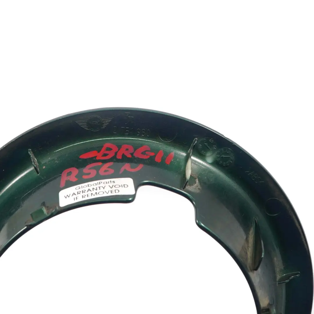 Panneau d'habillage de la trappe essence British Racing Green B22 pour Mini R55 R56 à propos du numéro de pièce 0430310 Mini R55 R56 Panneau d'habillage de la trappe essence British Racing Green B22 - SKU 2751980-BRGIII - Numéro de pièce 0430310