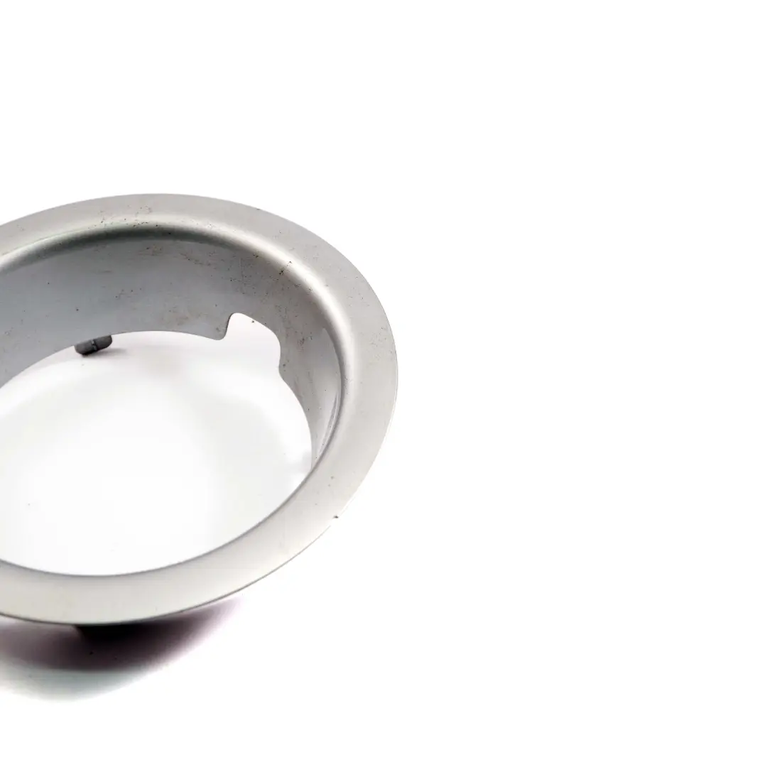 Combustible Flap Surround Panel Housing Pure Silver 2751980 para Mini Cooper R55 R56 con número de pieza 0430310 Mini Cooper R55 R56 Combustible Flap Surround Panel Housing Pure Silver 2751980 - SKU 2751980-PS1 - Número de pieza 0430310