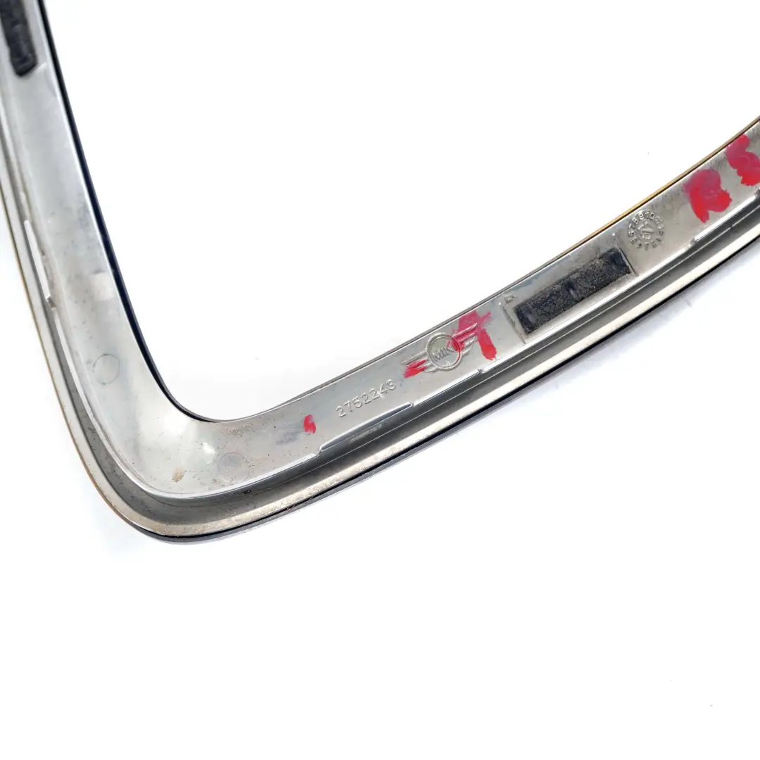 Blende Heckleuchte Links Schwarz für Mini Cooper R56 R55 R57 R58 mit Teilenummer 2752243 Mini Cooper R56 R55 R57 R58 Blende Heckleuchte Links Schwarz - SKU 2752243-1 - Teilenummer 2752243