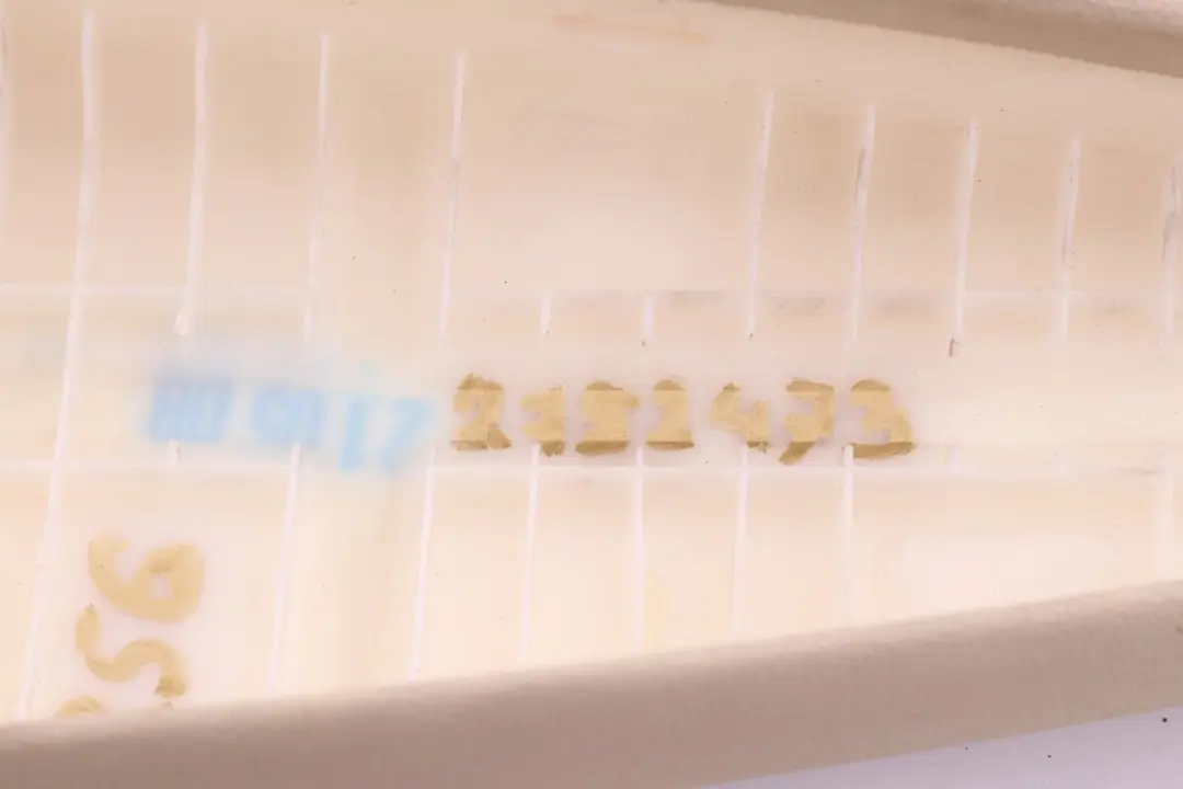 Podłokietnik lewy przód do MINI R55 R56 R57 o numerze 2753317 MINI R55 R56 R57 Podłokietnik lewy przód - SKU 2752473 - Numer Części 2753317