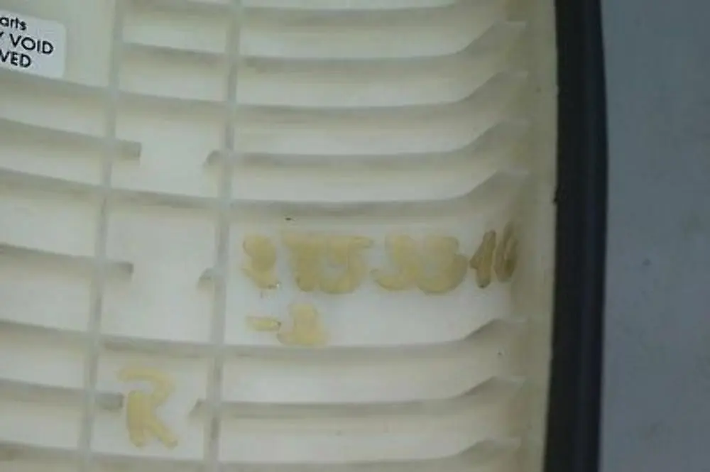 Armrest Door Trim Panel O/S Dark Grey to BMW MINI Cooper One 3 R55 R56 R59 with Part number 2753316 BMW MINI Cooper One 3 R55 R56 R59 Armrest Door Trim Panel O/S Dark Grey - SKU 2753316-3 - Part number 2753316