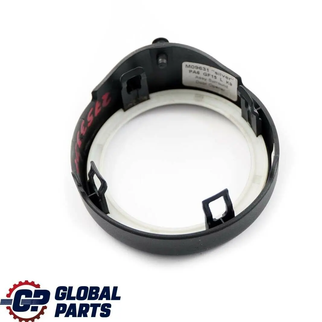 Osłona Ramka Klamki Drzwi Lewa do Mini Cooper R55 R56 R57 o numerze 2753337 Mini Cooper R55 R56 R57 Osłona Ramka Klamki Drzwi Lewa - SKU 2753337 - Numer Części 2753337