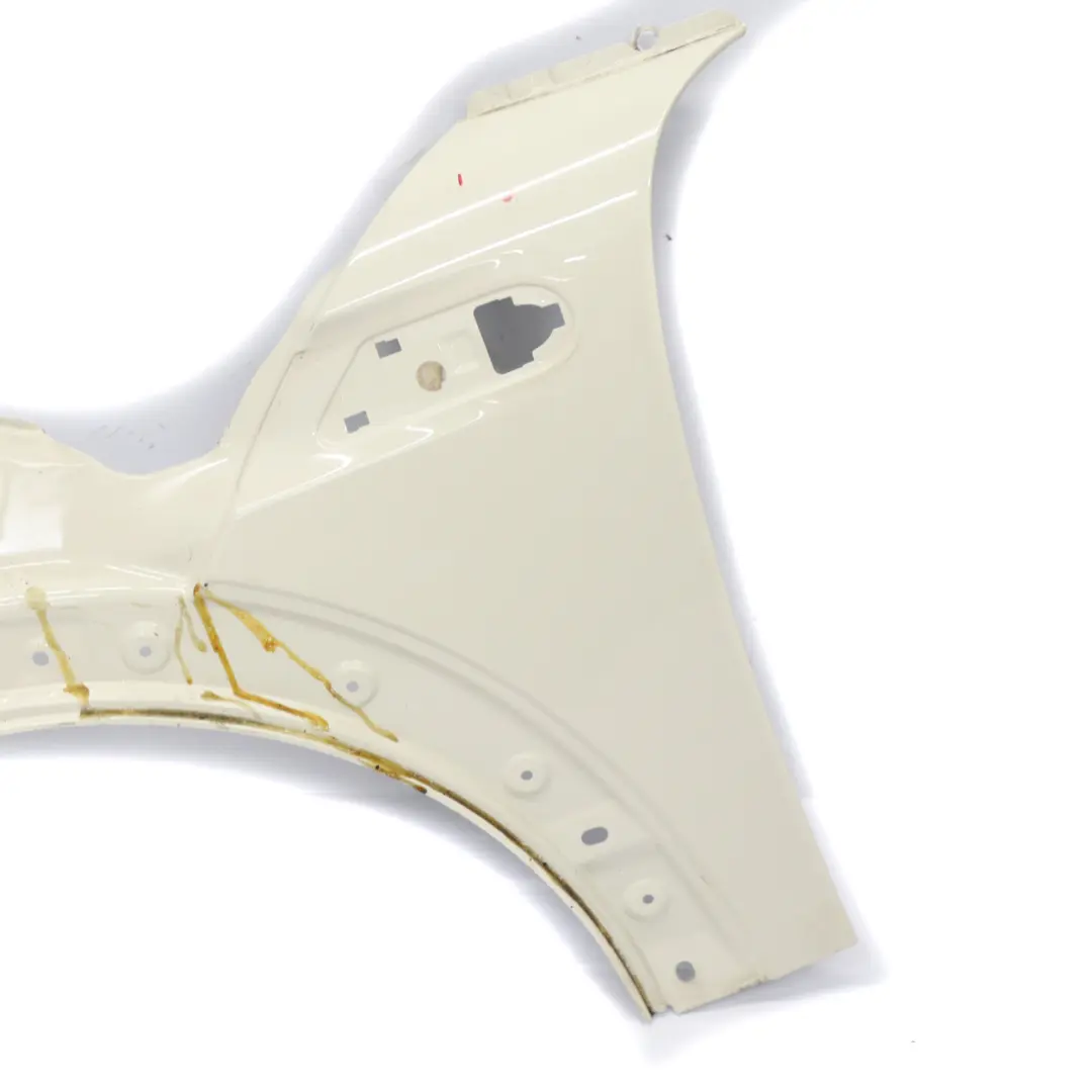 Panel Lateral Delantero Ala Izquierda Pepper White - 850 para Mini R55 R56 R57 con número de pieza 2754725 Mini R55 R56 R57 Panel Lateral Delantero Ala Izquierda Pepper White - 850 - SKU 2754725-PW10 - Número de pieza 2754725