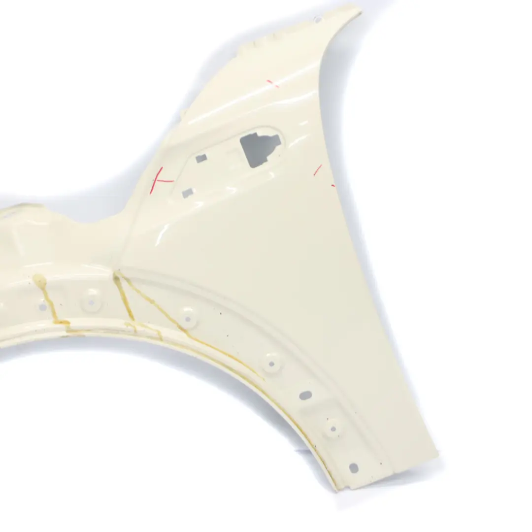 Panel Lateral Delantero Ala Izquierda Pepper White - 850 para Mini R55 R56 R57 con número de pieza 2754725 Mini R55 R56 R57 Panel Lateral Delantero Ala Izquierda Pepper White - 850 - SKU 2754725-PW11 - Número de pieza 2754725