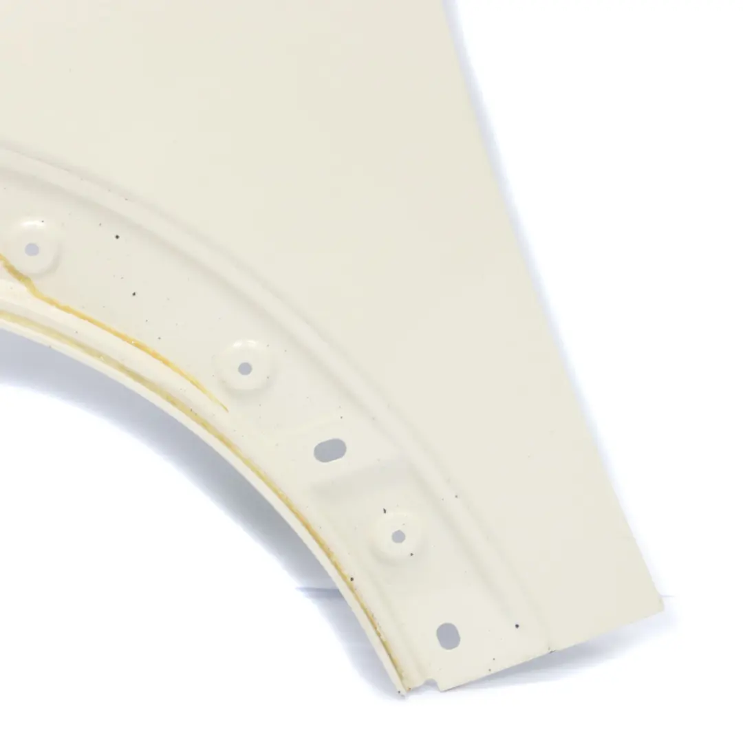 Panel Lateral Delantero Ala Izquierda Pepper White - 850 para Mini R55 R56 R57 con número de pieza 2754725 Mini R55 R56 R57 Panel Lateral Delantero Ala Izquierda Pepper White - 850 - SKU 2754725-PW11 - Número de pieza 2754725