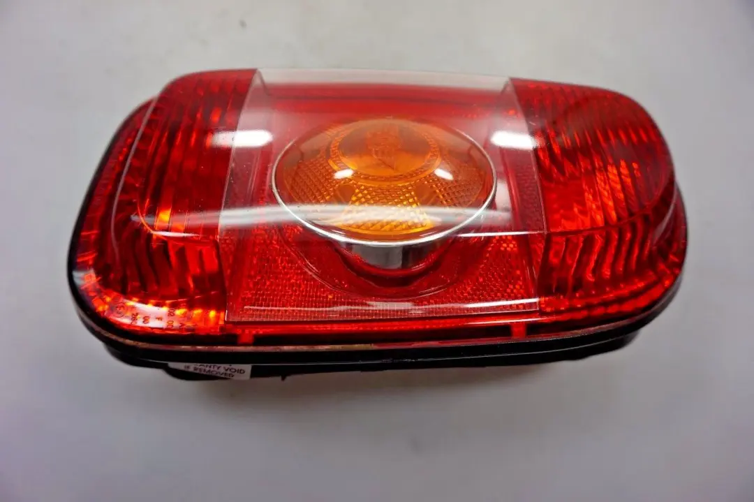 Fanalino di coda posteriore destro per Mini Clubman R55 con numero di parte 2755116 Mini Clubman R55 Fanalino di coda posteriore destro - SKU 2755116 - Numero di parte 2755116