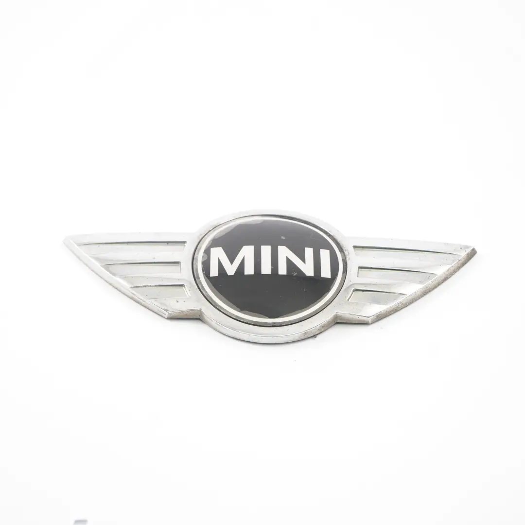 Emblem Hinten Kofferraumdeckel Kofferraum Logo Chrome für MINI Clubman R55 mit Teilenummer 2755602 MINI Clubman R55 Emblem Hinten Kofferraumdeckel Kofferraum Logo Chrome - SKU 2755602-1 - Teilenummer 2755602