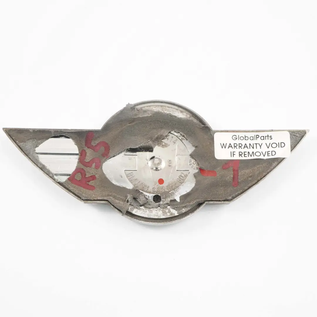 Stemma Posteriore Cofano Del Bagagliaio Logo Cromo per Mini Clubman R55 con numero di parte 2755602 Mini Clubman R55 Stemma Posteriore Cofano Del Bagagliaio Logo Cromo - SKU 2755602-1 - Numero di parte 2755602