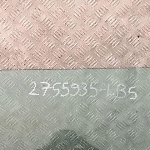 Drzwi lewe Lightning Blue A63 do MINI Cooper R55 R56 o numerze 2755935 MINI Cooper R55 R56 Drzwi lewe Lightning Blue A63 - SKU 2755935-LB5 - Numer Części 2755935