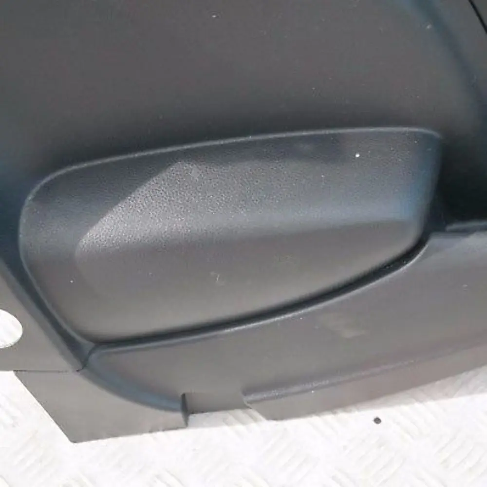MINI Cooper R56 Lateral Interior Trim Panel Trasero Izquierdo Negro / Plata - SKU 2756047-6 - Número de pieza 51432756047