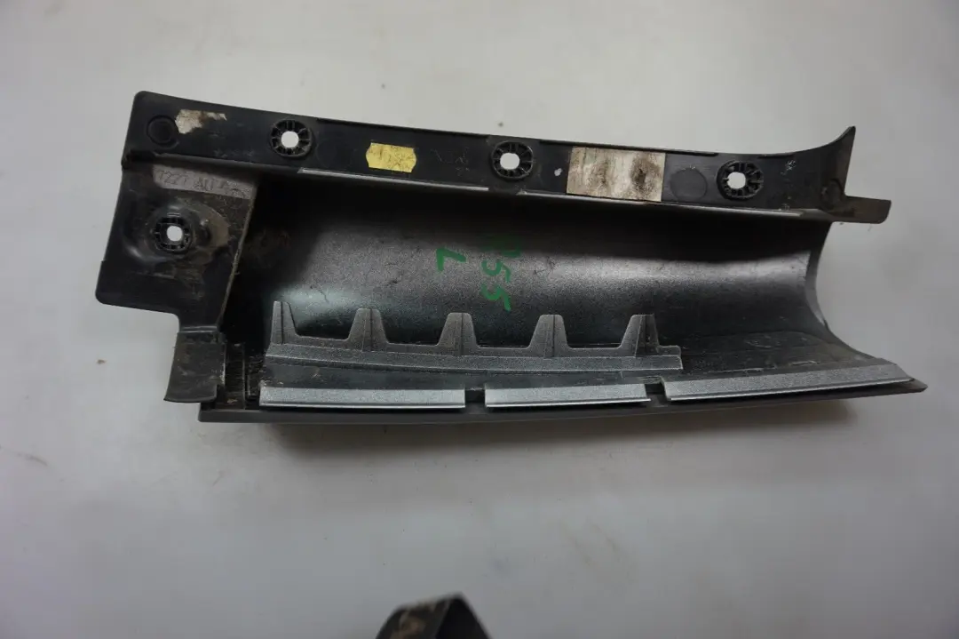 Tapa columna C Izquierda Plata para Mini Clubman R55 LCi con número de pieza 2756661 Mini Clubman R55 LCi Tapa columna C Izquierda Plata - SKU 2756661 - Número de pieza 2756661