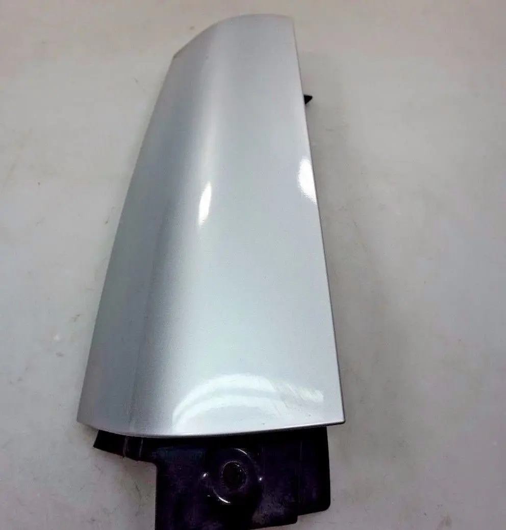 Apertura C Pilastro SX Argento 5113 per Mini Clubman R55 LCI con numero di parte 2756661 Mini Clubman R55 LCI Apertura C Pilastro SX Argento 5113 - SKU 2756661 - Numero di parte 2756661