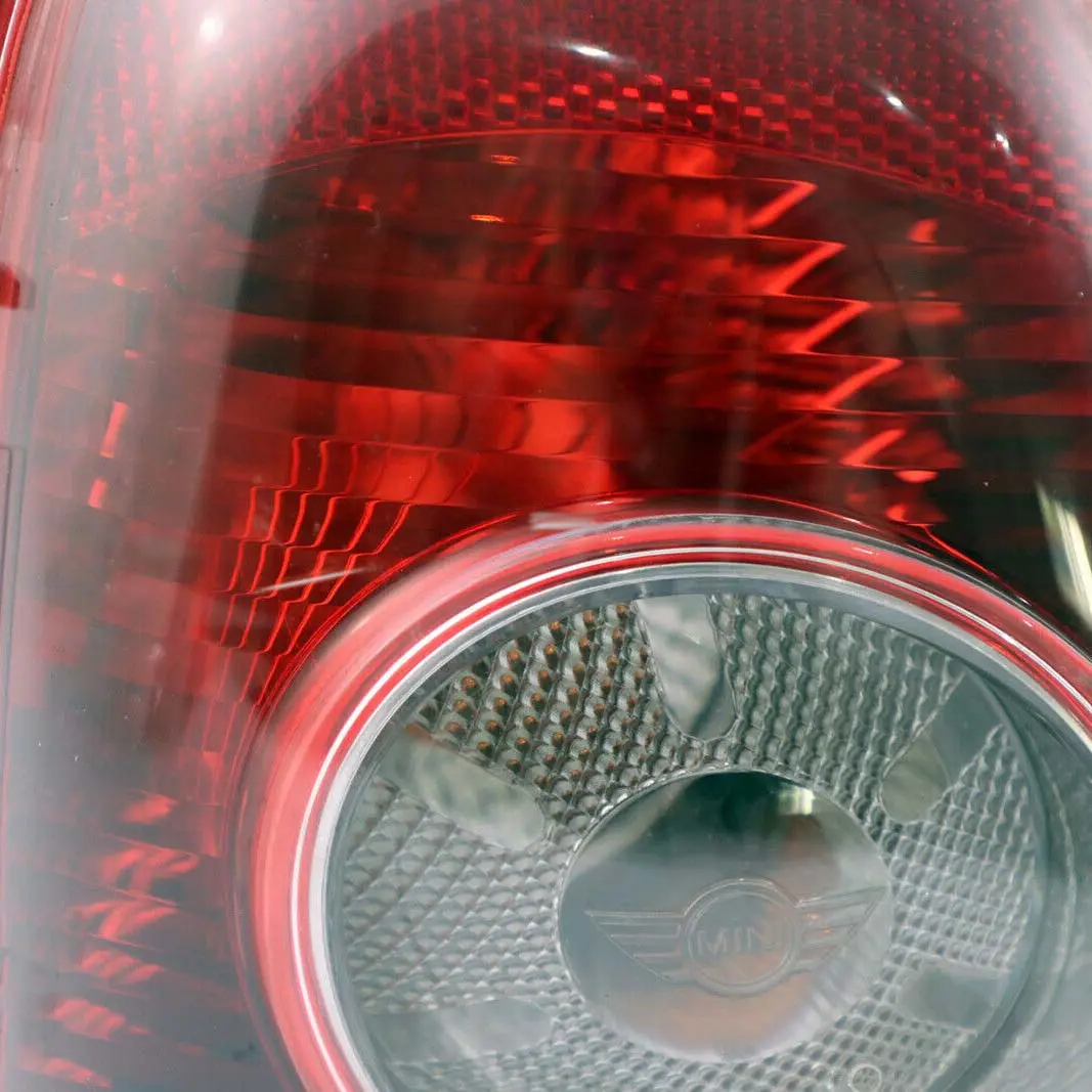 Mini R56 R57 Feu Arrière Panneau Latérale à Gauche Blanc Arrière - SKU 2757011-3 - Numéro de pièce 2757011
