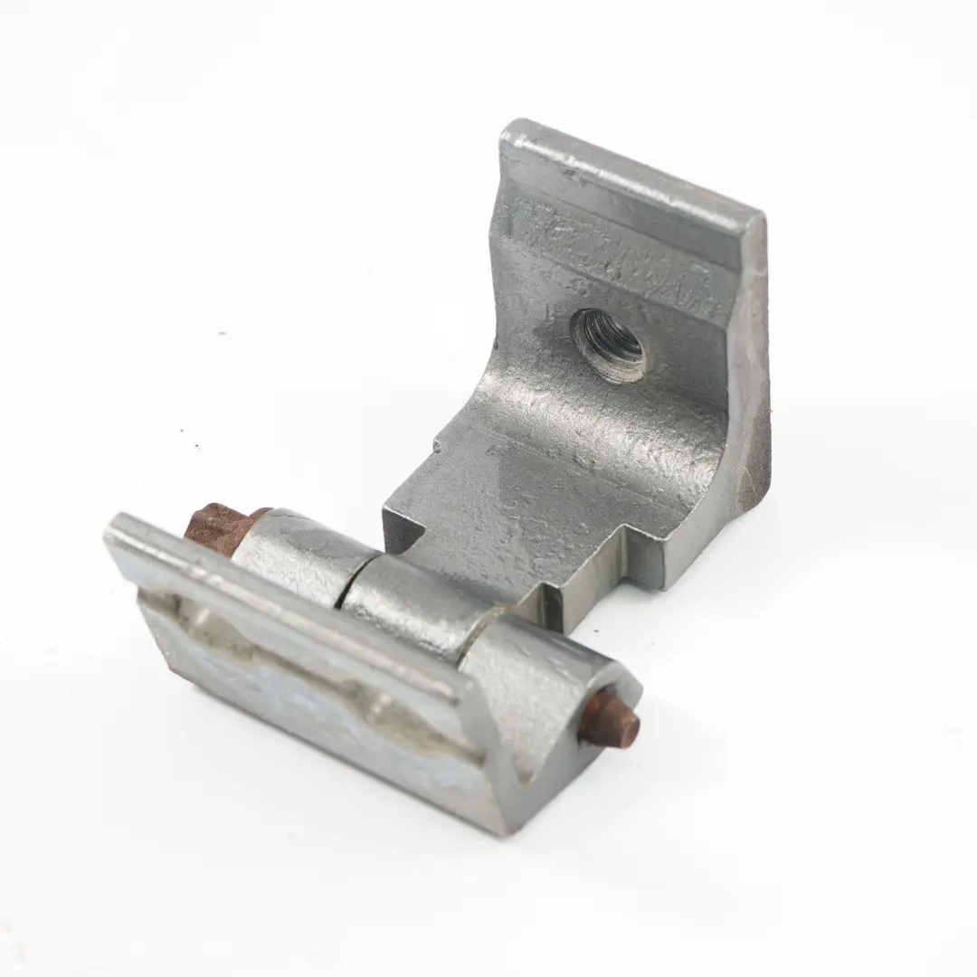 Bisagra Clubdoor Inferior Trasera Plata Oscuro - 871 7167463 para Mini R55 con número de pieza 2757540 Mini R55 Bisagra Clubdoor Inferior Trasera Plata Oscuro - 871 7167463 - SKU 2757540-DS - Número de pieza 2757540