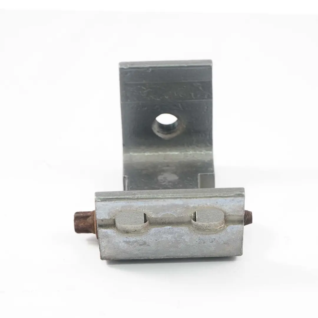 Mini R55 Bisagra Clubdoor Inferior Trasera Plata Oscuro - 871 7167463 - SKU 2757540-DS - Número de pieza 2757540