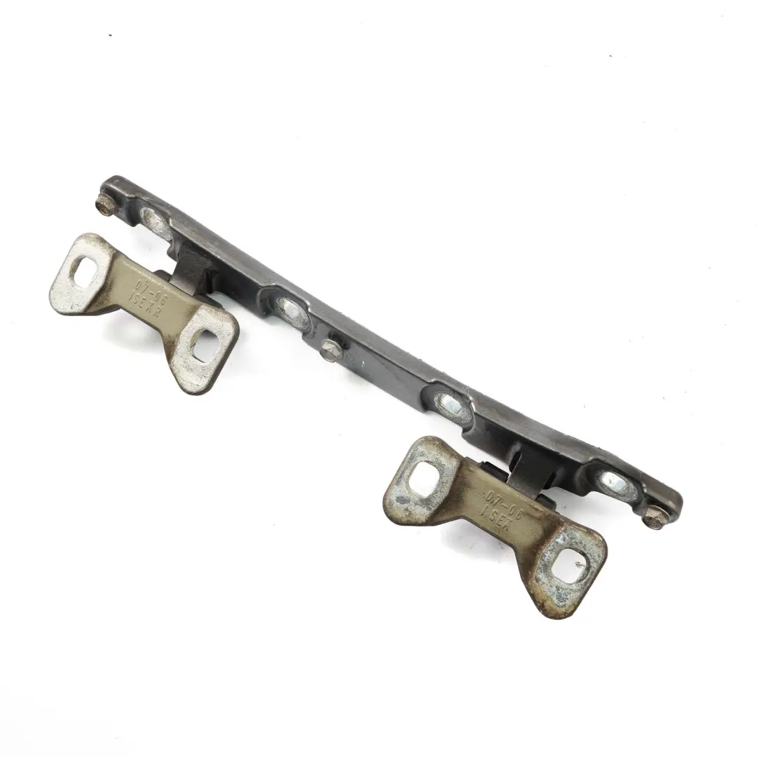 Bisagra Puerta Trasera Partida Izquierda Plata Oscuro para Mini Clubman R55 con número de pieza 2757541 Mini Clubman R55 Bisagra Puerta Trasera Partida Izquierda Plata Oscuro - SKU 2757541-DS - Número de pieza 2757541