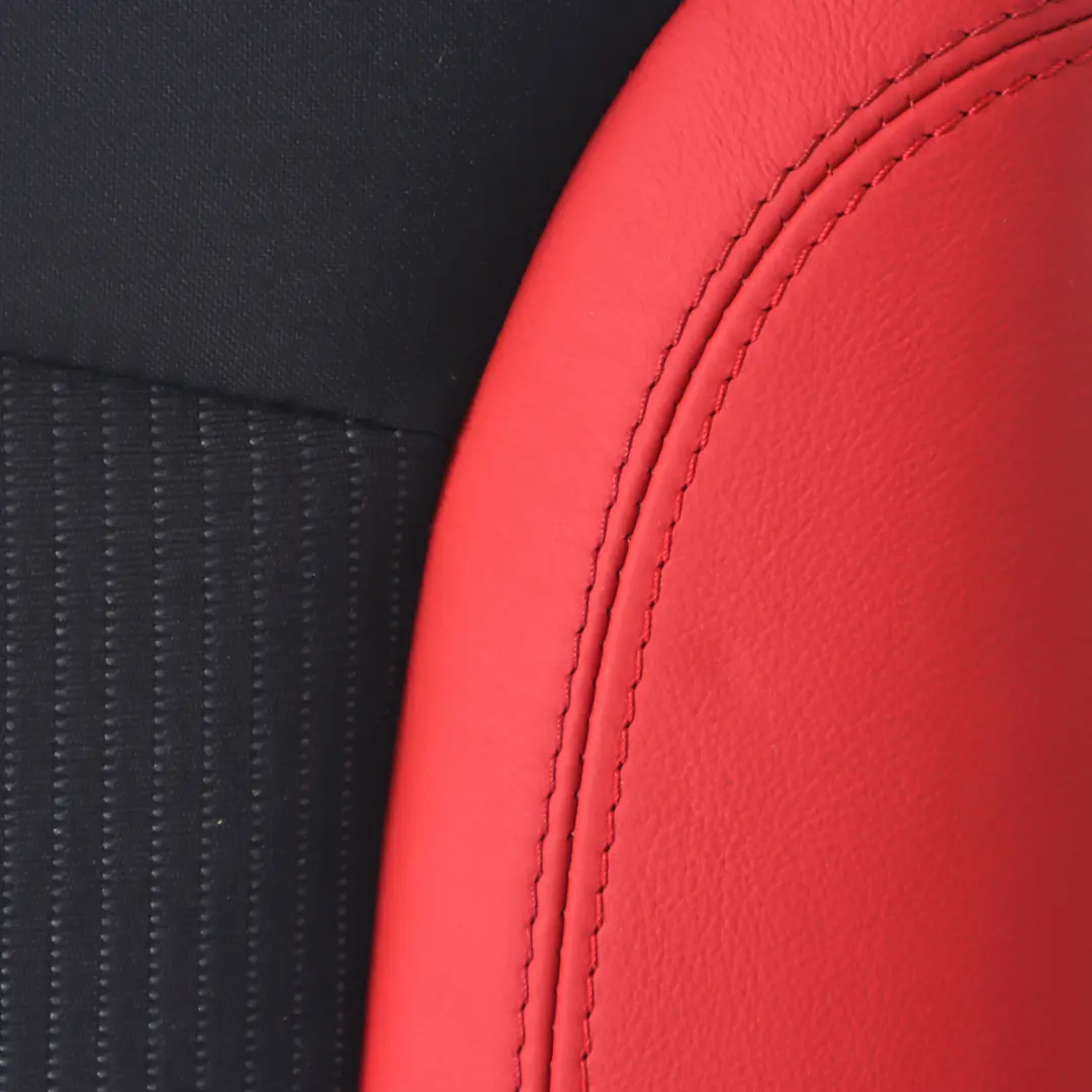 Respaldo Asiento Trasero Derecho Tela Cuero Ray Rooster Rojo para Mini Cabrio R57 LCI con número de pieza 2757900 Mini Cabrio R57 LCI Respaldo Asiento Trasero Derecho Tela Cuero Ray Rooster Rojo - SKU 2757900 - Número de pieza 2757900