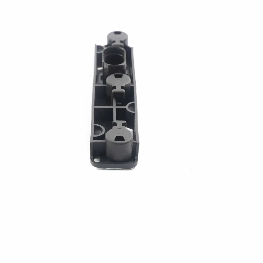 Mini Cooper One Clubman R55 Douille Ampoule Arrière Gauche Light Lamp - SKU 2758125 - Numéro de pièce 2758125