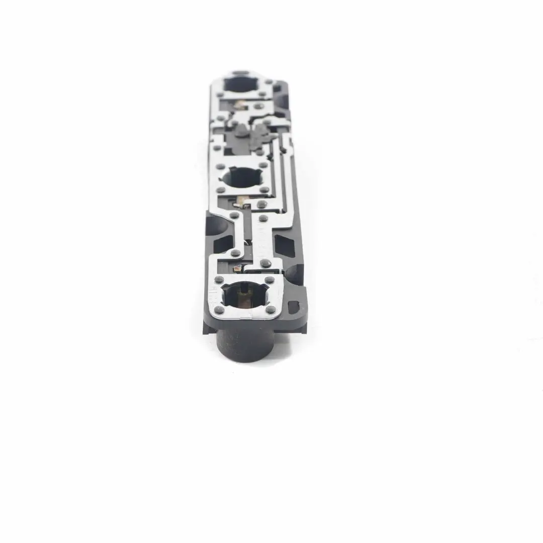 Mini Cooper One Clubman R55 Douille Ampoule Arrière Gauche Light Lamp - SKU 2758125 - Numéro de pièce 2758125