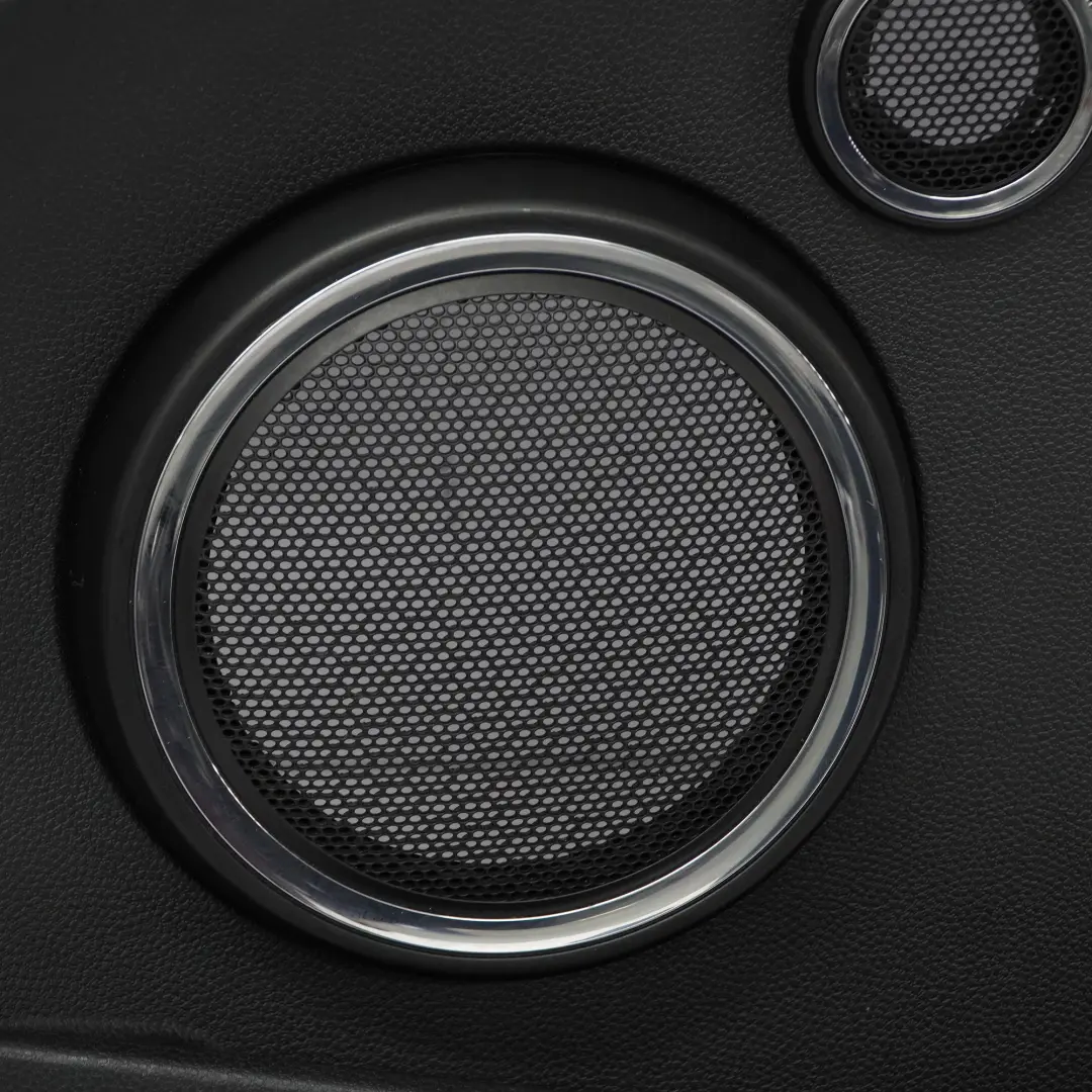 Mini R57 Cabrio Cache panneau arrière latéral gauche Carbone Noir Chrome HiFi - SKU 2758461 - Numéro de pièce 2758461