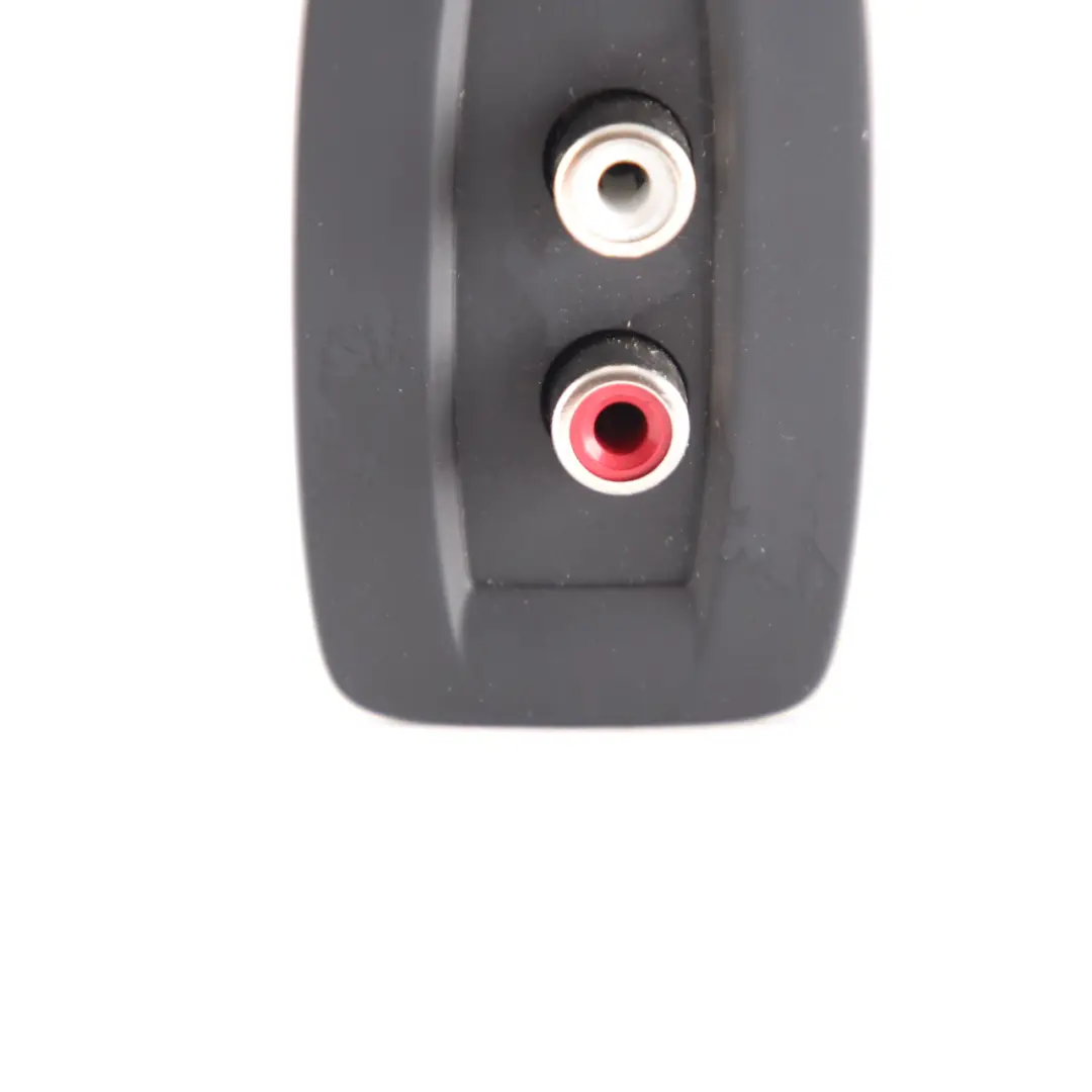 MK2 Scenic MK3 Audio Aux In Plug Socket Connector to Renault Trafic with Part number 280230005R Renault Trafic MK2 Scenic MK3 Audio Aux In Plug Socket Connector - SKU 280230005R - Part number 280230005R
