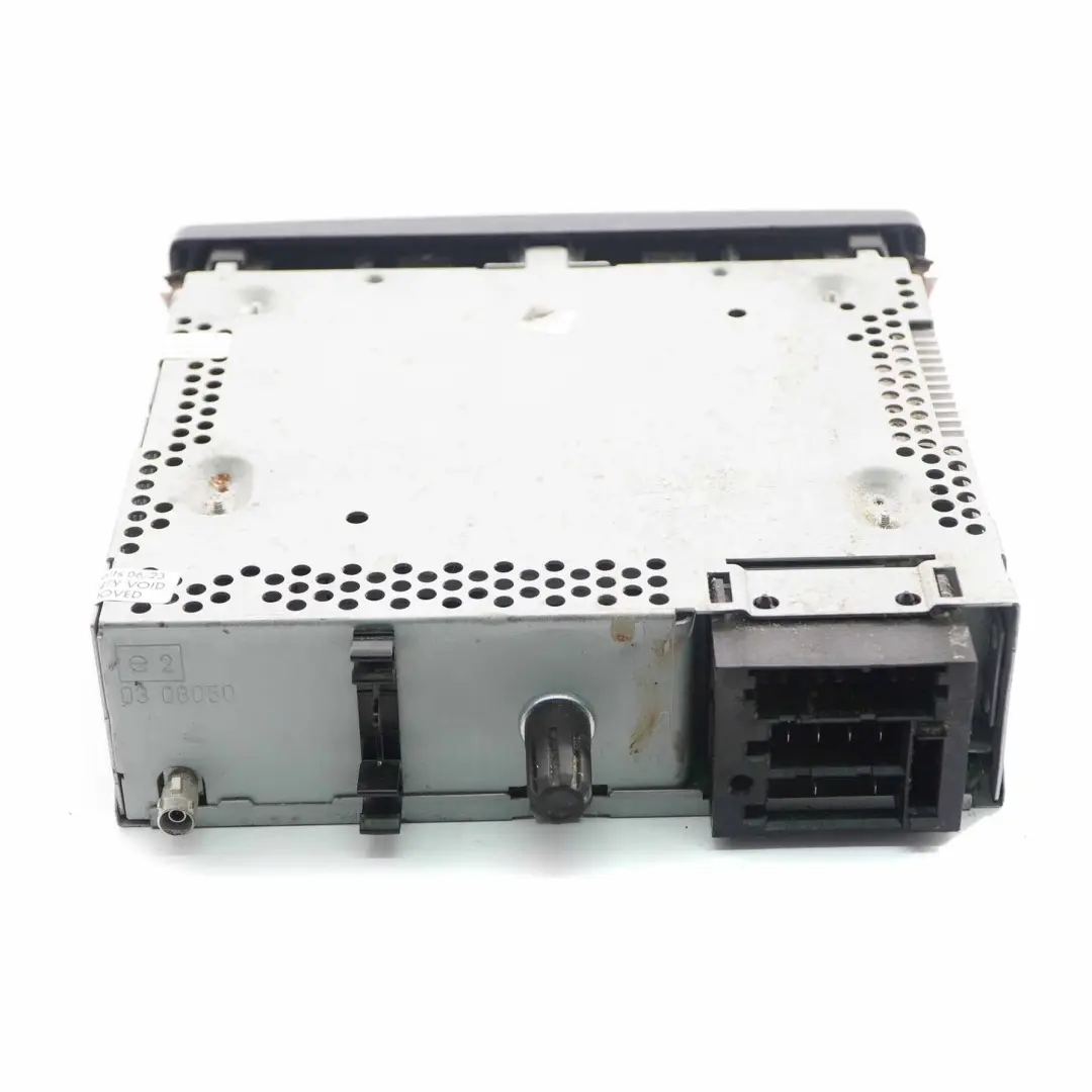 Radio Reproductor Unidad principal estéreo para Renault Trafic II CD con número de pieza 281150049RT Renault Trafic II CD Radio Reproductor Unidad principal estéreo - SKU 281150049RT - Número de pieza 281150049RT