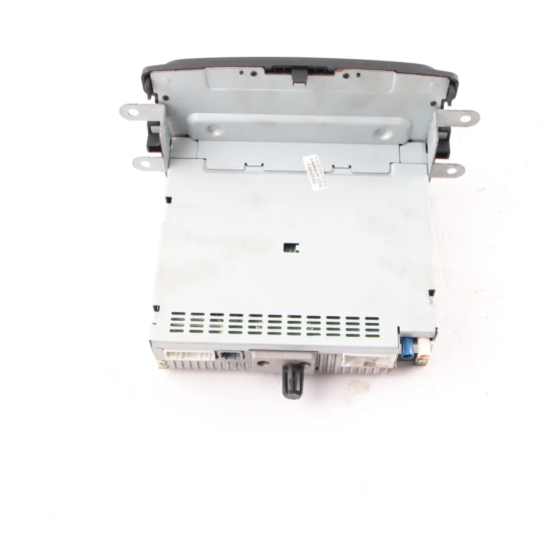 Radio Nav Head Unit Display Screen to Renault Trafic 3 Captur 1 Vivaro B with Part number 281150198R Renault Trafic 3 Captur 1 Vivaro B Radio Nav Head Unit Display Screen - SKU 281150198R - Part number 281150198R