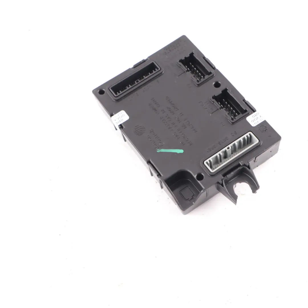 Body Control Module ECU BCM T4 to Renault Trafic 3 Vauxhall Vivaro B with Part number 284B10847R Renault Trafic 3 Vauxhall Vivaro B Body Control Module ECU BCM T4 - SKU 284B10847R - Part number 284B10847R
