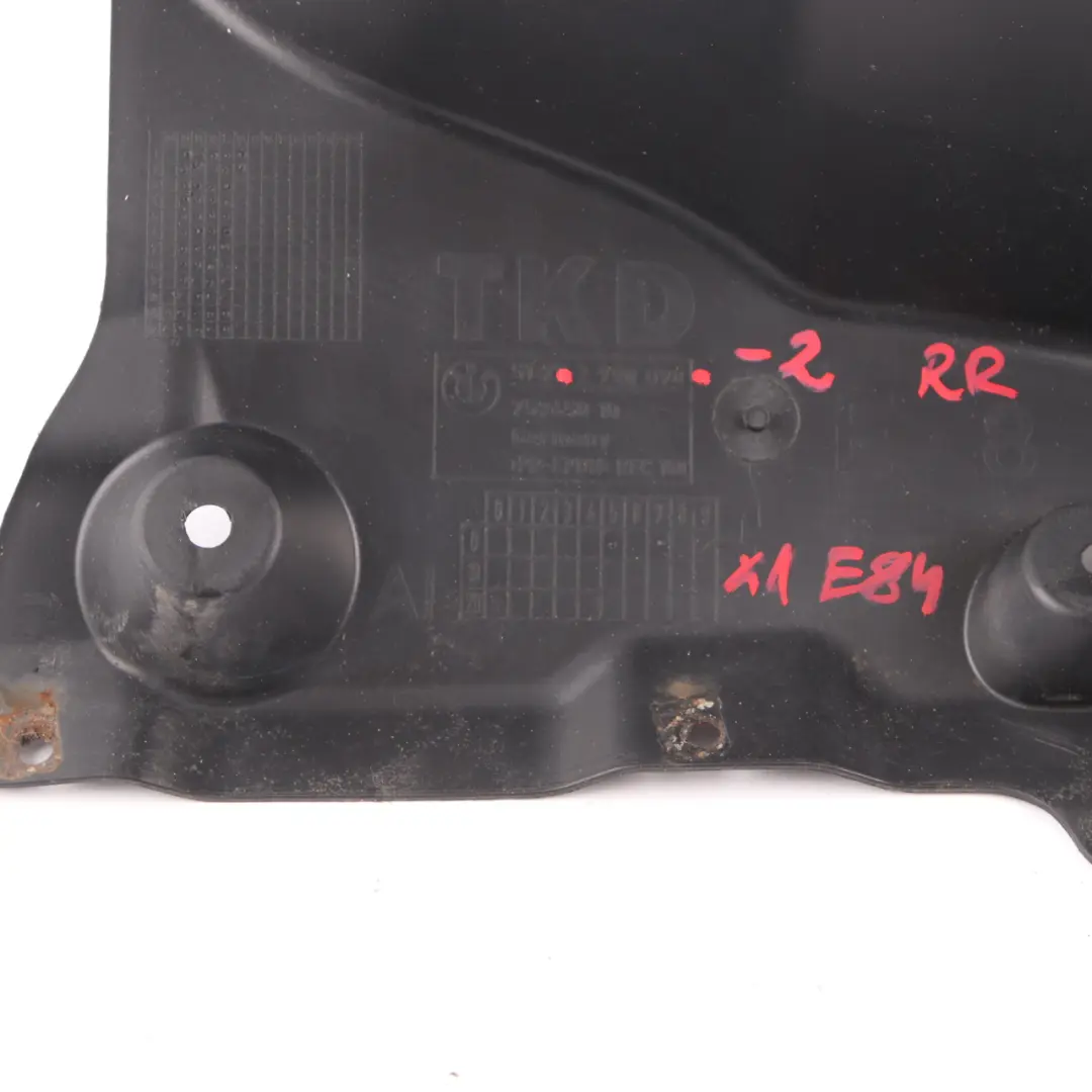 Paso rueda delantero derecho Sección trasera Cubierta para BMW X1 E84 con número de pieza 2990090 BMW X1 E84 Paso rueda delantero derecho Sección trasera Cubierta - SKU 2990090-2 - Número de pieza 2990090