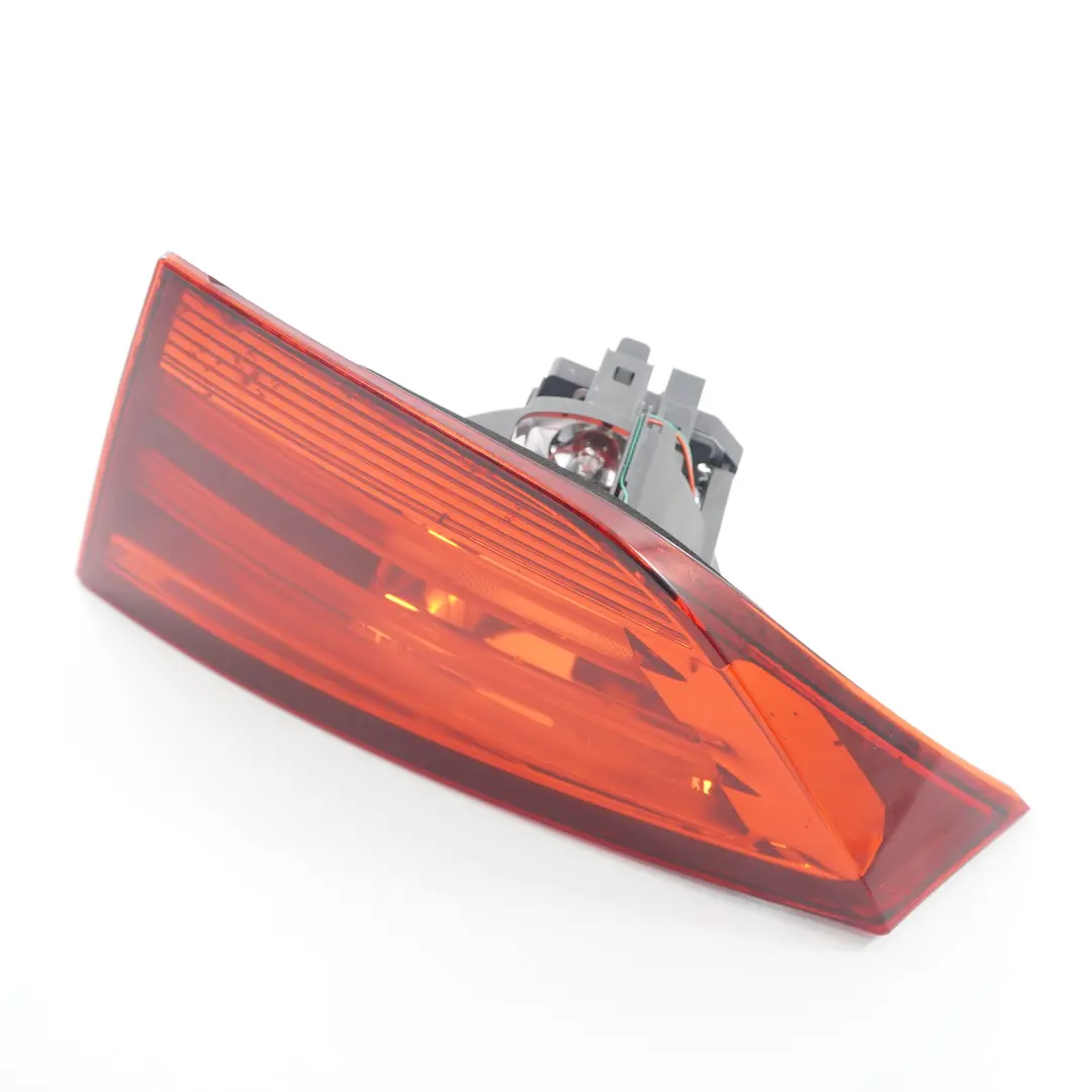 Luz TraseraBMW X1 E84 Luz en Tapa Maletero Porton Trasero Lado Derecho para con número de pieza 2990114 Luz TraseraBMW X1 E84 Luz en Tapa Maletero Porton Trasero Lado Derecho - SKU 2990114-1 - Número de pieza 2990114