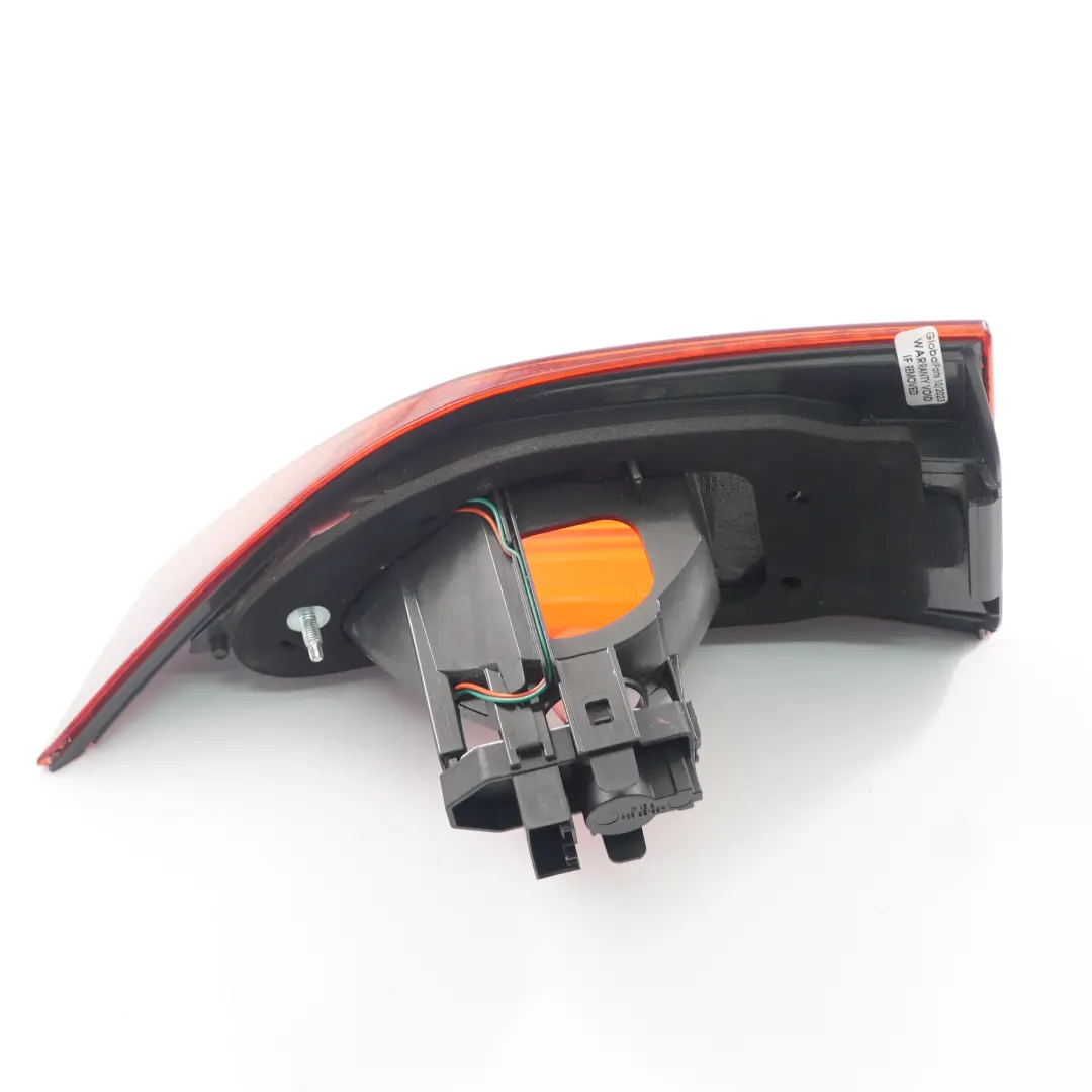 Lumière Dans Le Couvercle Du Coffre Hayon Droit pour BMW X1 E84 à propos du numéro de pièce 2990114 BMW X1 E84 Lumière Dans Le Couvercle Du Coffre Hayon Droit - SKU 2990114-1 - Numéro de pièce 2990114