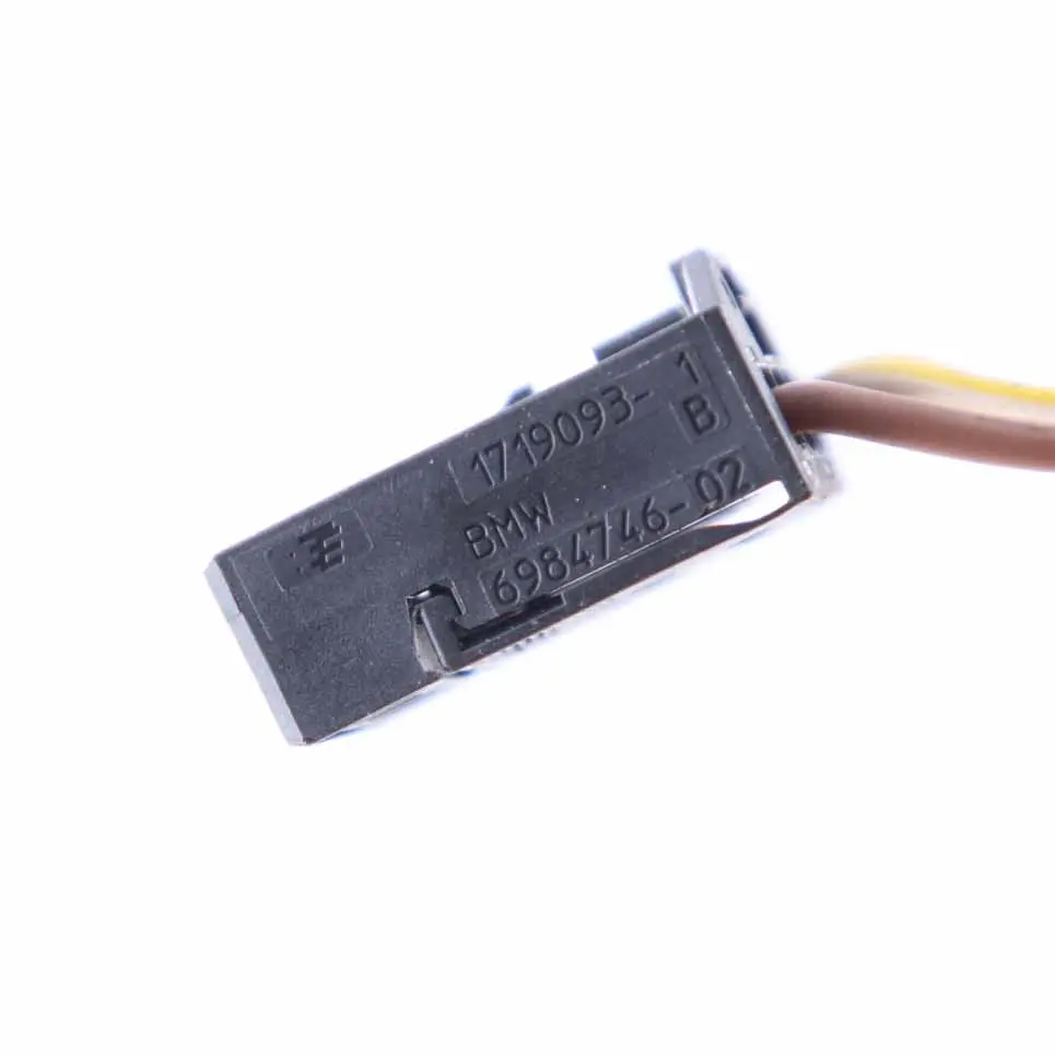 Wiązka Wtyczka Lampy Tylnej Prawej 6984746 do BMW X1 E84 o numerze 2990114 BMW X1 E84 Wiązka Wtyczka Lampy Tylnej Prawej 6984746 - SKU 2990114-3 - Numer Części 2990114