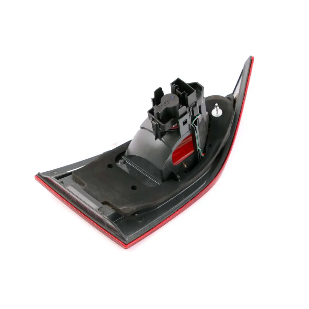 Luz Tapa Maletero Trasero Derecho Luz Lateral para BMW X1 E84 con número de pieza 2990114 BMW X1 E84 Luz Tapa Maletero Trasero Derecho Luz Lateral - SKU 2990114 - Número de pieza 2990114